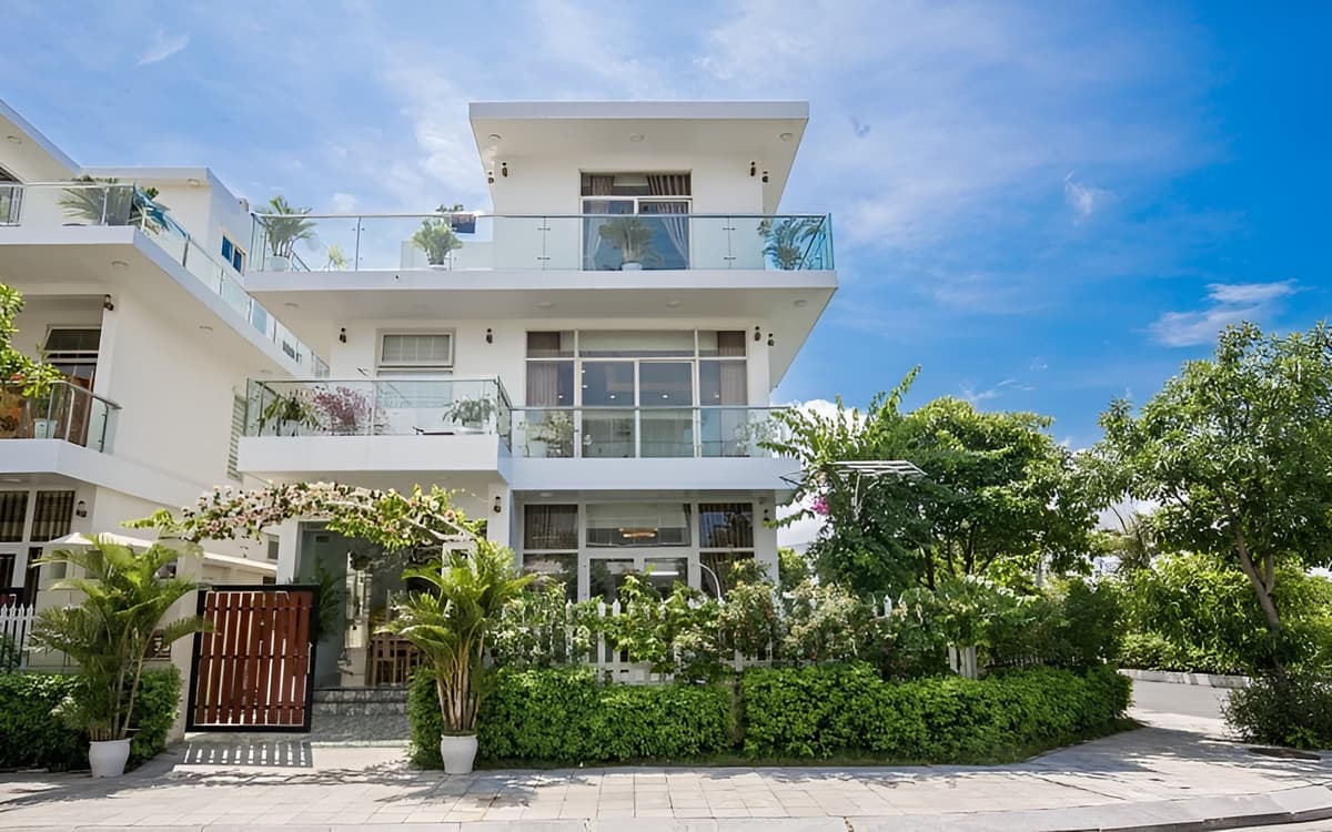 villa-upscale